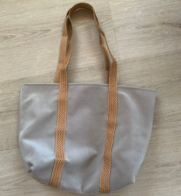 Lys beige totebag / veske med skulderreim