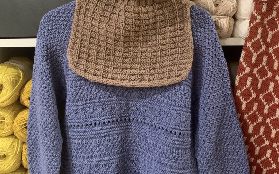 Sjarmtroll hals og kobbelobbe genser strikket i PT5 hefte 419 Barn