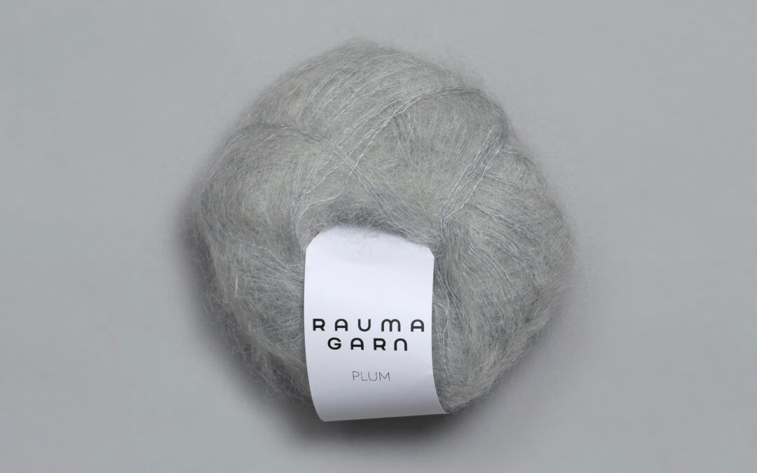 50% på utgåtte farger i Plum Mohair fra Raumagarn