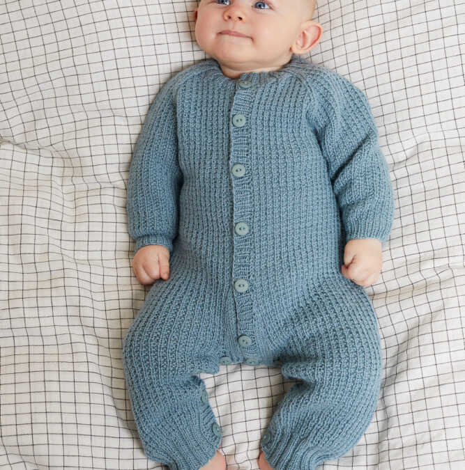 434-1 Baby Nicol dress gratis oppskrift